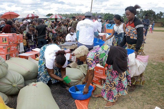 Families displaced by violence in East Congo receive relief supplies from the United Methodist Committee on Relief in Beni, Congo. Photo courtesy of the East Congo disaster management office.