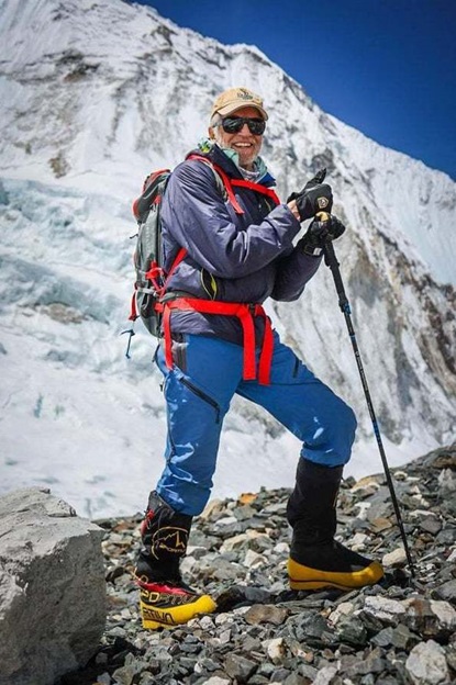 Una lesión en el tobillo no le permitió a Art lograr su objetivo en su primer intento de escalar el Everest en 2019. Foto cortesía de Charles Muir.