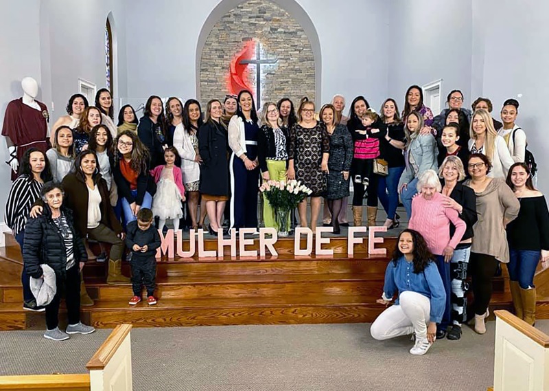 IMU Family em Saugus, Massachusetts, celebra o Dia Internacional da Mulher. FOTO: Cortesia da IMU Family.