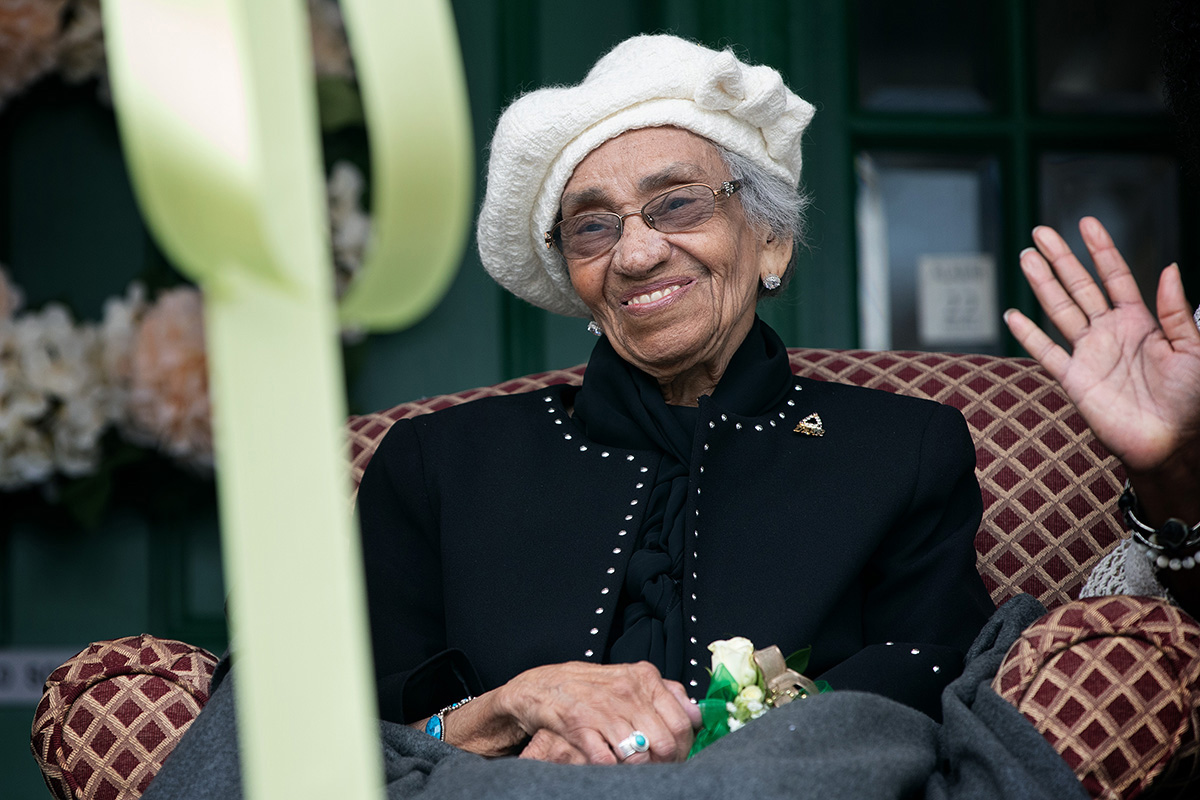 DeLaris Johnson Risher receives applause during the ribbon-cutting ceremony for the Johnson Robinson House on the campus of the Scarritt Bennett Center in Nashville, Tenn. Risher, 92, was one of the first Black women to attend what was then Scarritt College for Christian Workers 70 years ago. Photo by Mike DuBose, UM News.