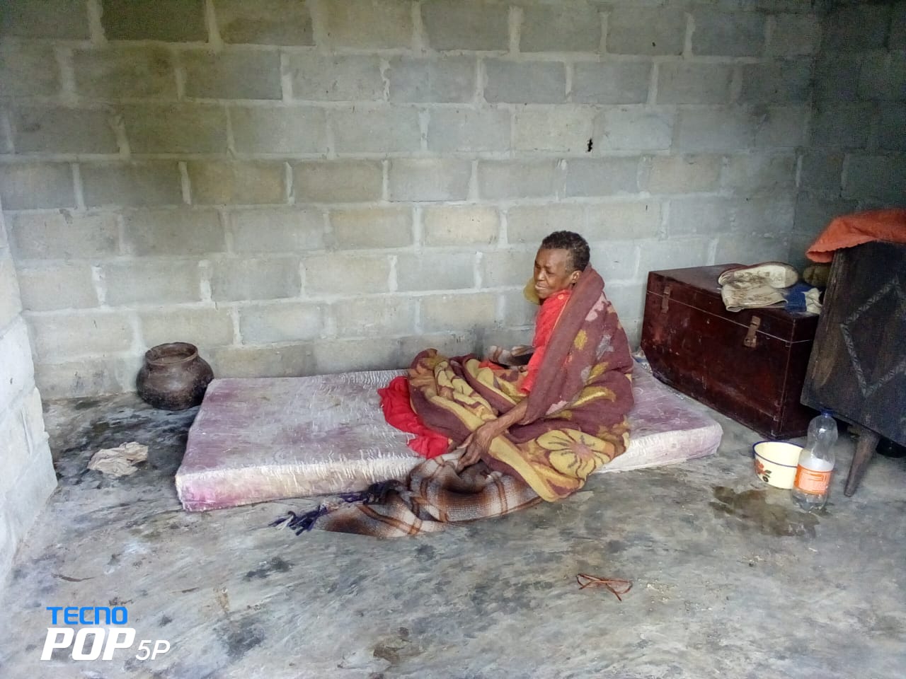 Na imagem, Victoria Jamisse, a beneficiaria da accao humanitaria da Paroquia da Manga. Beira, foto de Eurico Gustavo.