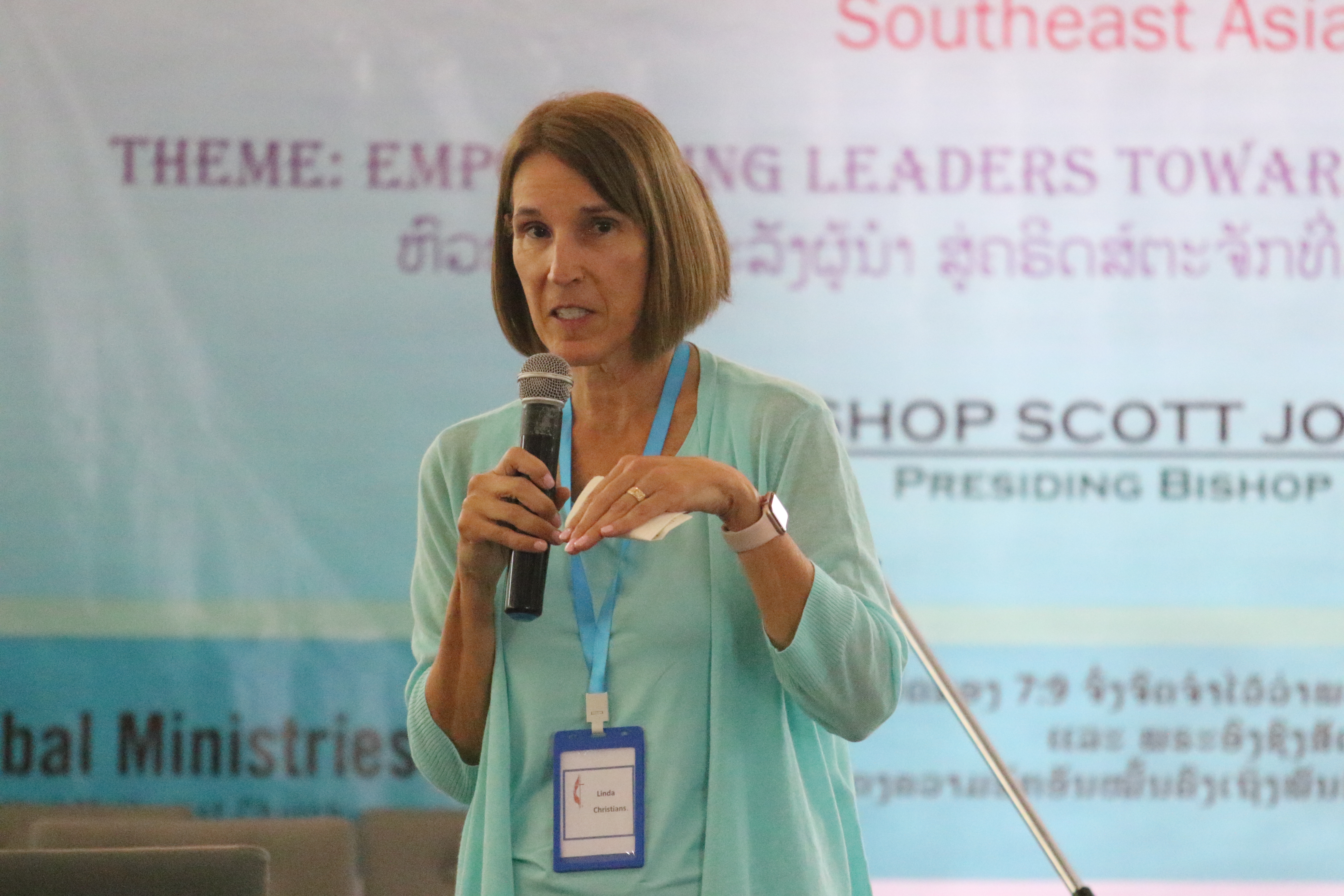 휴스턴 웨스트 대학교 연합감리교회의 담임 목사이자 텍사스 안수사역위원회의 위원장인 LC 목사가 LSMC 연차대회의 둘째 날인 8월 31일에 리더십을 주제로 강의하고 있다. 사진 제공, 김응선 목사, 연합감리교뉴스.