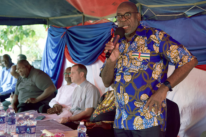Love of children brings $800,000 gift to Zimbabwe - Vimarsana News