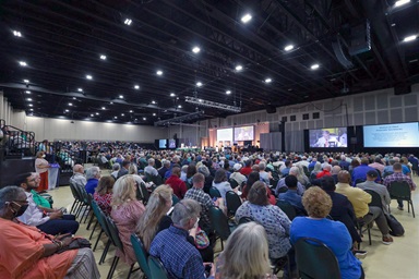 Os membros da conferência ratificaram os acordos de desfiliação e oraram pelas igrejas que partiram durante a Conferência Anual da North Georgia de 2022, que ocorreu de 2 a 4 de junho. Em um e-mail enviado em 28 de dezembro de 2022, os líderes da Conferência da Geórgia do Norte anunciaram que estavam fazendo uma pausa na aprovação de mais desfiliações. Foto de arquivo cortesia da Conferência North Georgia. Os membros da conferência ratificaram os acordos de desfiliação e oraram pelas igrejas que partiram durante a Conferência Anual da North Georgia de 2022, que ocorreu de 2 a 4 de junho. Em um e-mail enviado em 28 de dezembro de 2022, os líderes da Conferência da Geórgia do Norte anunciaram que estavam fazendo uma pausa na aprovação de mais desfiliações. Foto de arquivo cortesia da Conferência North Georgia.