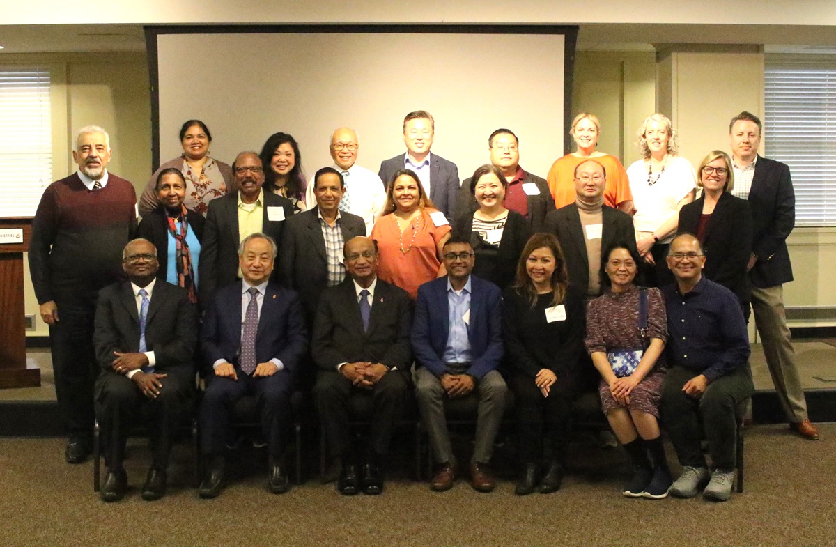 연합감리교 공보부는 아시안을 대상으로 한 설문 조사 및 전도와 소통과 관련한 사역을 하는 목회자와 평신도를 모아 아시안 리더 패널을 진행할 예정이다. 사진은 지난 3월 2일 내쉬빌에서 열린 새연합감리교아시안연맹 결성식에 모인 사람들로, 새연합감리교아시안연맹은 12개의 아시아계 민족으로 구성되어 있다. 사진, 김응선 목사, 연합감리교뉴스. 연합감리교 공보부는 아시안을 대상으로 한 설문 조사 및 전도와 소통과 관련한 사역을 하는 목회자와 평신도를 모아 아시안 리더 패널을 진행할 예정이다. 사진은 지난 3월 2일 내쉬빌에서 열린 새연합감리교아시안연맹 결성식에 모인 사람들로, 새연합감리교아시안연맹은 12개의 아시아계 민족으로 구성되어 있다. 사진, 김응선 목사, 연합감리교뉴스.
