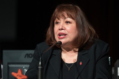La Obispa Minerva Carcaño preside una sesión del 19 de mayo de la Conferencia General Metodista Unida de 2016 en Portland, Oregón. La Comisión Metodista Unida sobre la Condición y el Papel de la Mujer está solicitando servir como monitora en el proceso de denuncias de la iglesia que involucra a Carcaño, quien ha sido suspendida por más de un año. Foto de archivo de Mike DuBose, Noticias MU.  La Obispa Minerva Carcaño preside una sesión del 19 de mayo de la Conferencia General Metodista Unida de 2016 en Portland, Oregón. La Comisión Metodista Unida sobre la Condición y el Papel de la Mujer está solicitando servir como monitora en el proceso de denuncias de la iglesia que involucra a Carcaño, quien ha sido suspendida por más de un año. Foto de archivo de Mike DuBose, Noticias MU.
