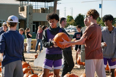 Local students form a chain for the unloading of pumpkins at Grace Avenue United Methodist Church in Frisco, Texas. Photo courtesy of Grace Avenue United Methodist Church.  Local students form a chain for the unloading of pumpkins at Grace Avenue United Methodist Church in Frisco, Texas. Photo courtesy of Grace Avenue United Methodist Church.