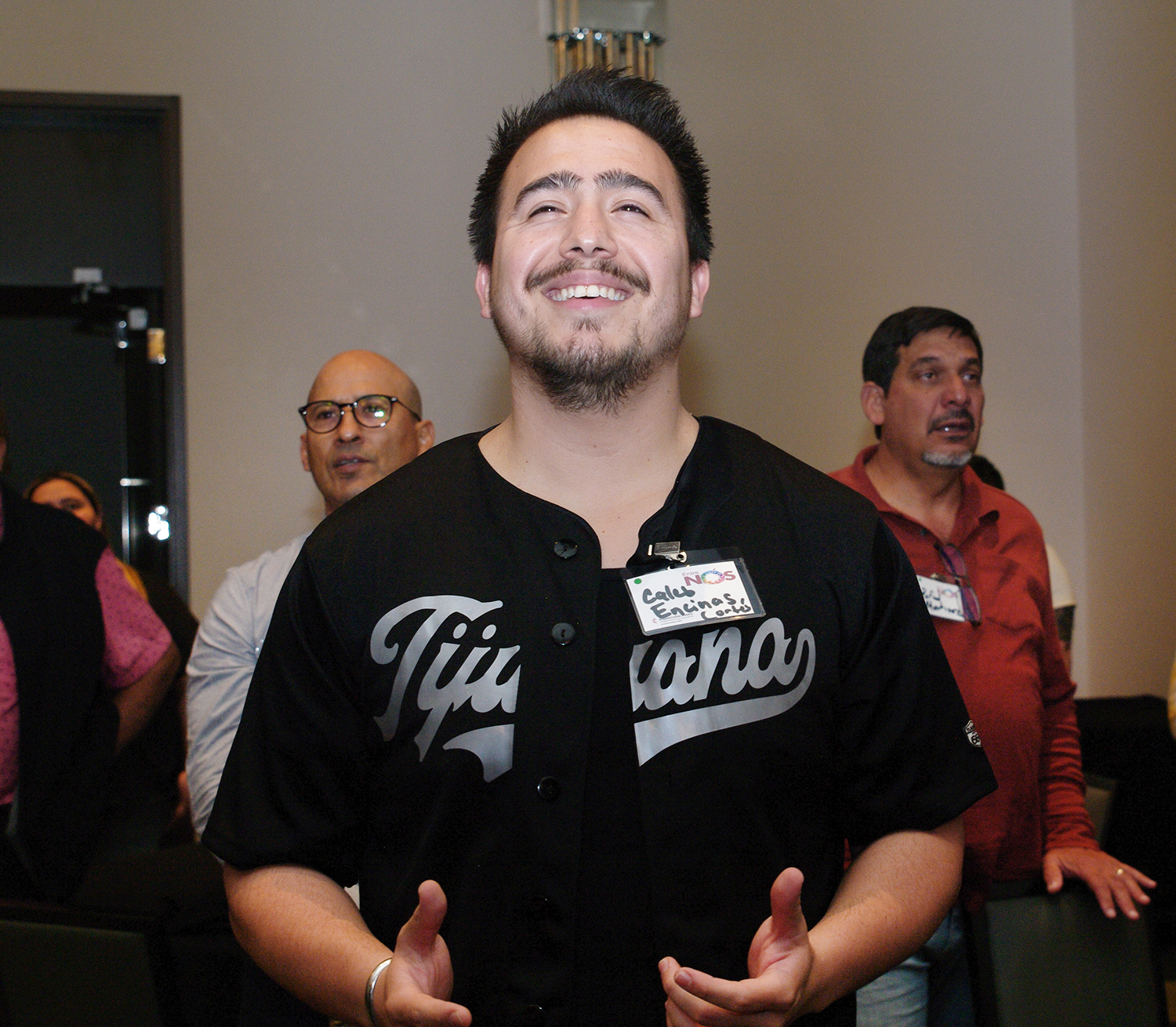 Líderes clericales y laicos de todas las jurisdicciones de La Iglesia Metodista Unida se dieron cita en este encuentro. En el primer plano de la foto el Rev. Caleb Encinas de la Conferencia Anual Noroeste – Pacífico, quien es plantador de iglesias y trabaja en organización comunitaria en su región.
