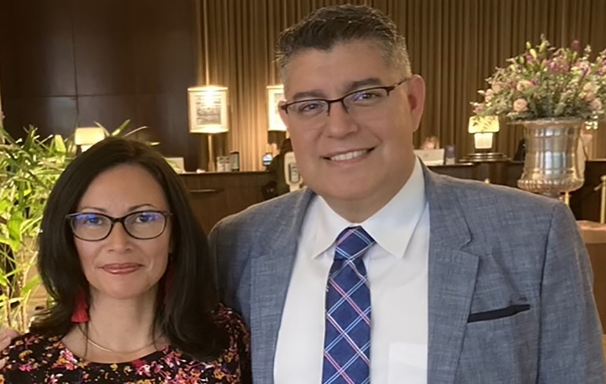Rev. César Martínez y su esposa Karina. Foto cortesía de la Conferencia Anual de Tejas.