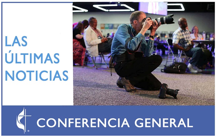 Ya sea que siga las redes sociales (Instagram, Twitter, Facebook, Tik Tok) o la web de Noticias metodistas Unidas, podrá encontrar información oportuna, veraz y precisa  sobre lo que sucederá en la Conferencia General de 2024. En la gráfica, el fotógrafo de Noticias MU Mike DuBose, es captado realizando su trabajo fotográfico durante la Conferencia General de 2016 en Portland, Oregón. Foto de Kathleen Barry; gráfico original de Laurens Glass; versión en español Rev. Gustavo Vasquez, Noticias MU. Ya sea que siga las redes sociales (Instagram, Twitter, Facebook, Tik Tok) o la web de Noticias metodistas Unidas, podrá encontrar información oportuna, veraz y precisa  sobre lo que sucederá en la Conferencia General de 2024. En la gráfica, el fotógrafo de Noticias MU Mike DuBose, es captado realizando su trabajo fotográfico durante la Conferencia General de 2016 en Portland, Oregón. Foto de Kathleen Barry; gráfico original de Laurens Glass; versión en español Rev. Gustavo Vasquez, Noticias MU.