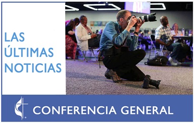 Ya sea que siga las redes sociales (Instagram, Twitter, Facebook, Tik Tok) o la web de Noticias metodistas Unidas, podrá encontrar información oportuna, veraz y precisa  sobre lo que sucederá en la Conferencia General de 2024. En la gráfica, el fotógrafo de Noticias MU Mike DuBose, es captado realizando su trabajo fotográfico durante la Conferencia General de 2016 en Portland, Oregón. Foto de Kathleen Barry; gráfico original de Laurens Glass; versión en español Rev. Gustavo Vasquez, Noticias MU. Ya sea que siga las redes sociales (Instagram, Twitter, Facebook, Tik Tok) o la web de Noticias metodistas Unidas, podrá encontrar información oportuna, veraz y precisa  sobre lo que sucederá en la Conferencia General de 2024. En la gráfica, el fotógrafo de Noticias MU Mike DuBose, es captado realizando su trabajo fotográfico durante la Conferencia General de 2016 en Portland, Oregón. Foto de Kathleen Barry; gráfico original de Laurens Glass; versión en español Rev. Gustavo Vasquez, Noticias MU.