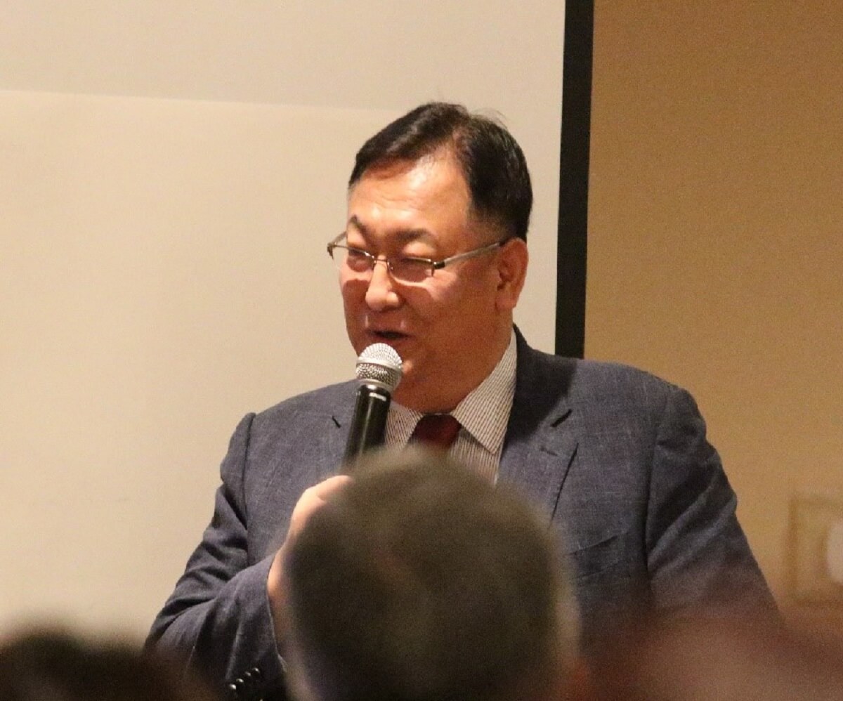 2024년 7월 1일부터 4일까지 네바다주 라스베가스에서 “끊이지 않는 희망”이라는 주제로 열린 서부지역한인연합감리교회협의회 목회자 가족 수양회에서, 장학진 목사가 강의를 하고 있다. 사진, 김응선 목사, 연합감리교뉴스.