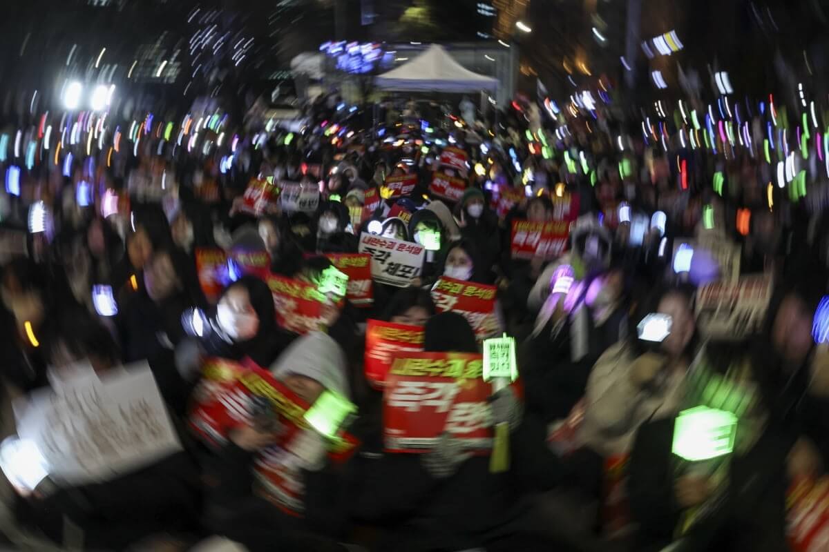 12월 8일 서울 여의도 국회 앞에서 열린 참석자들의 모습. 사진은 한국경제 영상정보주 임형택 기자가 찍은 것을 임 기자의 허락을 받아 싣는다. 