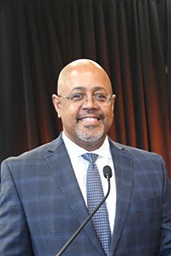 Rev. C. Anthony Hunt, Pastor da Igreja Metodista Unida Epworth Chapel. Foto cortesia da Conferência Anual Baltimore-Washington. Rev. C. Anthony Hunt, Pastor da Igreja Metodista Unida Epworth Chapel. Foto cortesia da Conferência Anual Baltimore-Washington.
