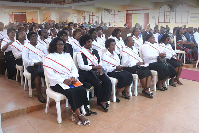Grupo de formandas do 1º curso de Missionários, no acto de encerramento da formação no templo da Igreja Metodista Unida de Icolo e Bengo, no Distrito de Luanda. Foto de Orlando da Cruz, UM News.