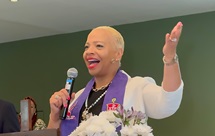 A bispa Tracy Malone, presidente do Conselho de Bispos da Igreja Metodista Unida (IMU, ou UMC na sigla em inglês), destacou a importância de “fortalecer os laços de colaboração no trabalho missionário” com as igrejas metodistas e organizações ecumênicas na América Latina e no Caribe”. Foto Rev. Gustavo Vasquez, Noticias MU. A bispa Tracy Malone, presidente do Conselho de Bispos da Igreja Metodista Unida (IMU, ou UMC na sigla em inglês), destacou a importância de “fortalecer os laços de colaboração no trabalho missionário” com as igrejas metodistas e organizações ecumênicas na América Latina e no Caribe”. Foto Rev. Gustavo Vasquez, Noticias MU.