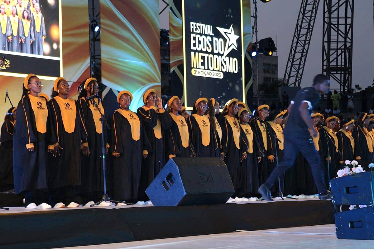 Coro Ecos do Metodismo numa das apresentações na 3ª edição do festival realizado no Estádio dos Coqueiros em Luanda. Foto cortesia do Ecos do Metodismo.