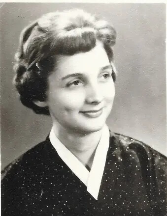 한복을 입은 도로시 오글 여사. 출처, darrellhowemortuary.com.