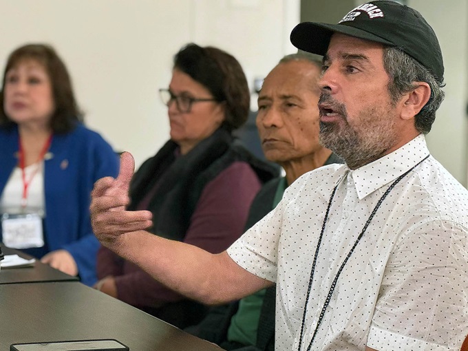 De izquierda derecha: Obispa Minerva Carcaño (UMIYF/COB), Pastores/as “Toña” y Rafael Ríos (Cal-Pac) y Guillermo Torres (CLUE). Foto Rev. Gustavo Vasquez, Noticias MU.