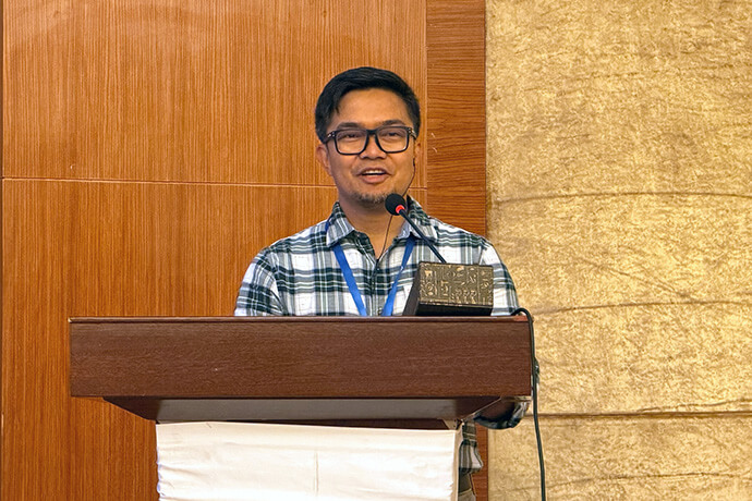 Reverendo Baner Agtarap, do Ministério do Discipulado, participou virtualmente no workshop de Outubro. Foto de Roque Facela, UM News.