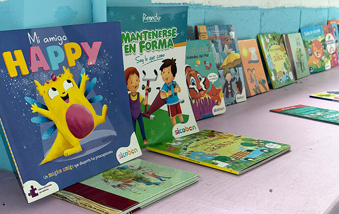 Educational materials for children in multiple languages are used by staff at the Irregular Migrant Assistance Center to meet the caregiving and educational needs of families sheltered at the government-run facility. Photo by the Rev. Gustavo Vásquez, UM News.