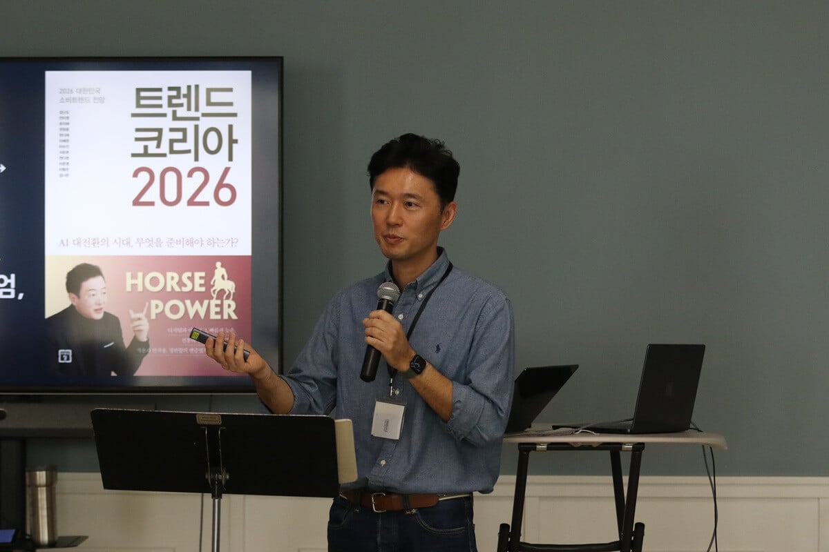 2월 9일부터 12일까지 샌디에이고 제일연합감리교회에서 열린 2026년 교회성장컨퍼런스에서 LA 복음 연합감리교회를 섬기는 원홍연 목사가 “건강한 교회 시스템 만들기”라는 주제로 발표하고 있다. 사진, 김응선(Thomas E. Kim) 목사, 연합감리교뉴스.