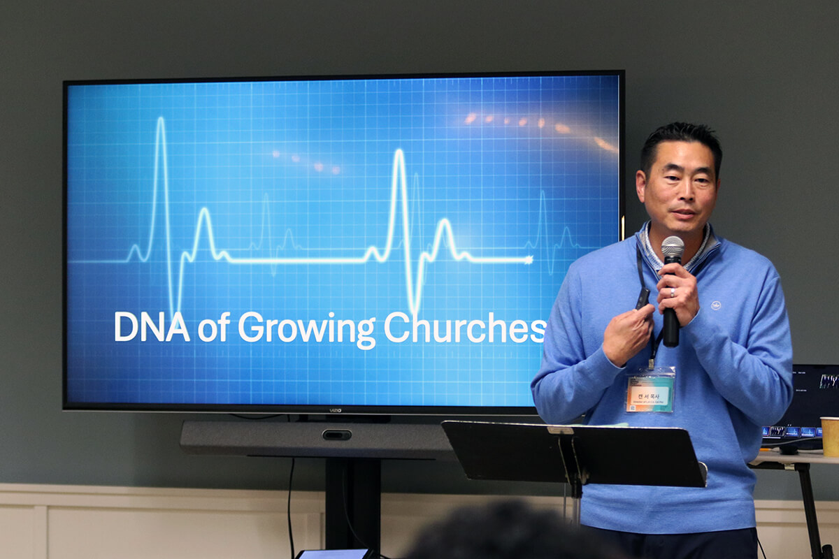 The Rev. Ken Suhr, director of leadership and congregational vitality for the California-Pacific Conference, delivers the keynote address on “The DNA of a Growing Church” during the 2026 Growing Church Conference held Feb. 9-12 at First United Methodist Church of San Diego. Suhr argues that the crisis facing many congregations is not a lack of strategy but a weakening of discipleship pathways. Photo by the Rev. Thomas E. Kim, UM News. 