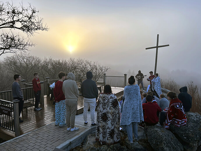 Members of Aldersgate United Methodist Church in Wichita, Kansas, enjoy an outdoor musical performance. In the wake of recent violence and political division in the U.S., the Rev. Mitch Reece, the church’s senior pastor, says he treads lightly. “My job is to be the pastor of all people in this church.” Photo courtesy of Aldersgate United Methodist Church.