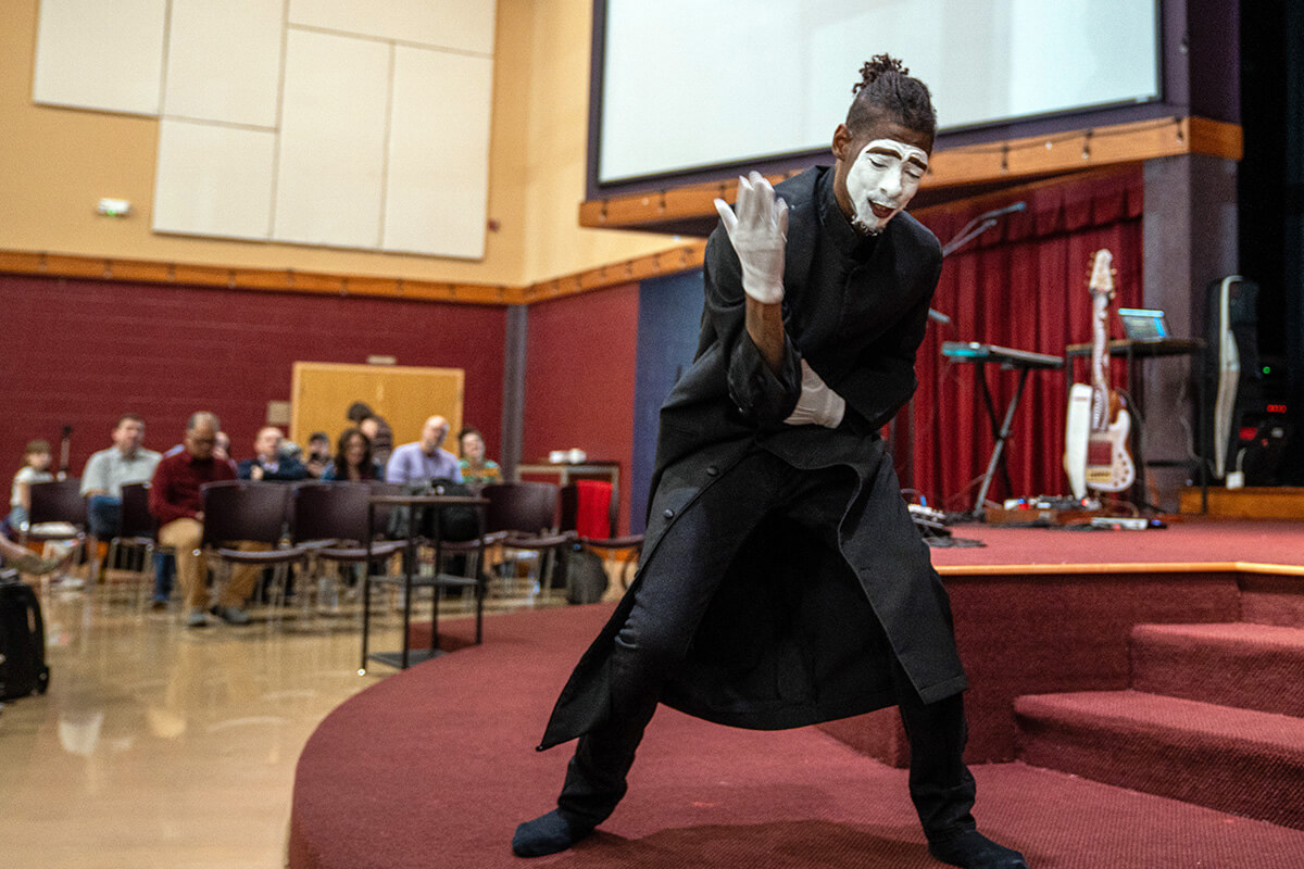 Taeron Flemming, a mime and community pastor at The Well Church in Washington, D.C., performs Feb. 26 during the Fresh Expressions United Methodist National Gathering 2026 at First United Methodist Church in Ocala, Fla. Flemming teaches mime as a Fresh Expressions ministry. Photo by Brian Rose, Church of the Restoration in Reston, Va.
