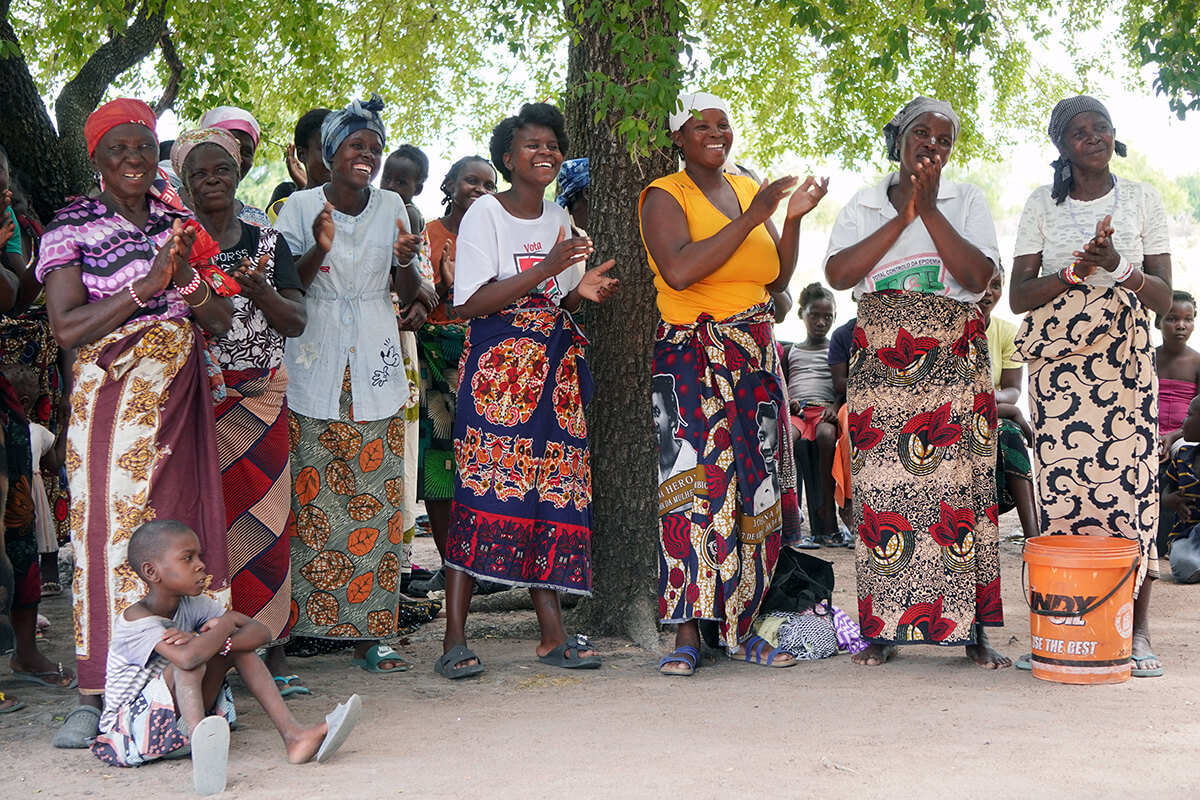 Comunidade de Soveia, uma das beneficiárias do apoio da Igreja Metodista Unida em resposta às inundações. Photo by Roque Facela, Notícias MU.